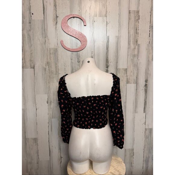 Forever 21 Black Floral Smocked Long Sleeve Crop Top Women’s Size S - Picture 5 of 6
